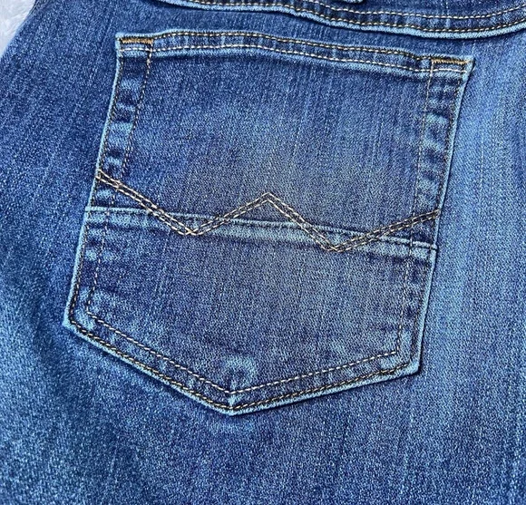 Wrangler Jeans Mens Size 40x32 Blue Relaxed Boot Cut Premium Quality Denim - Picture 10 of 13